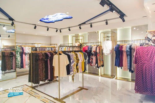 薅羊毛啦！商品城高檔服裝店大甩貨，千元服飾僅售50元